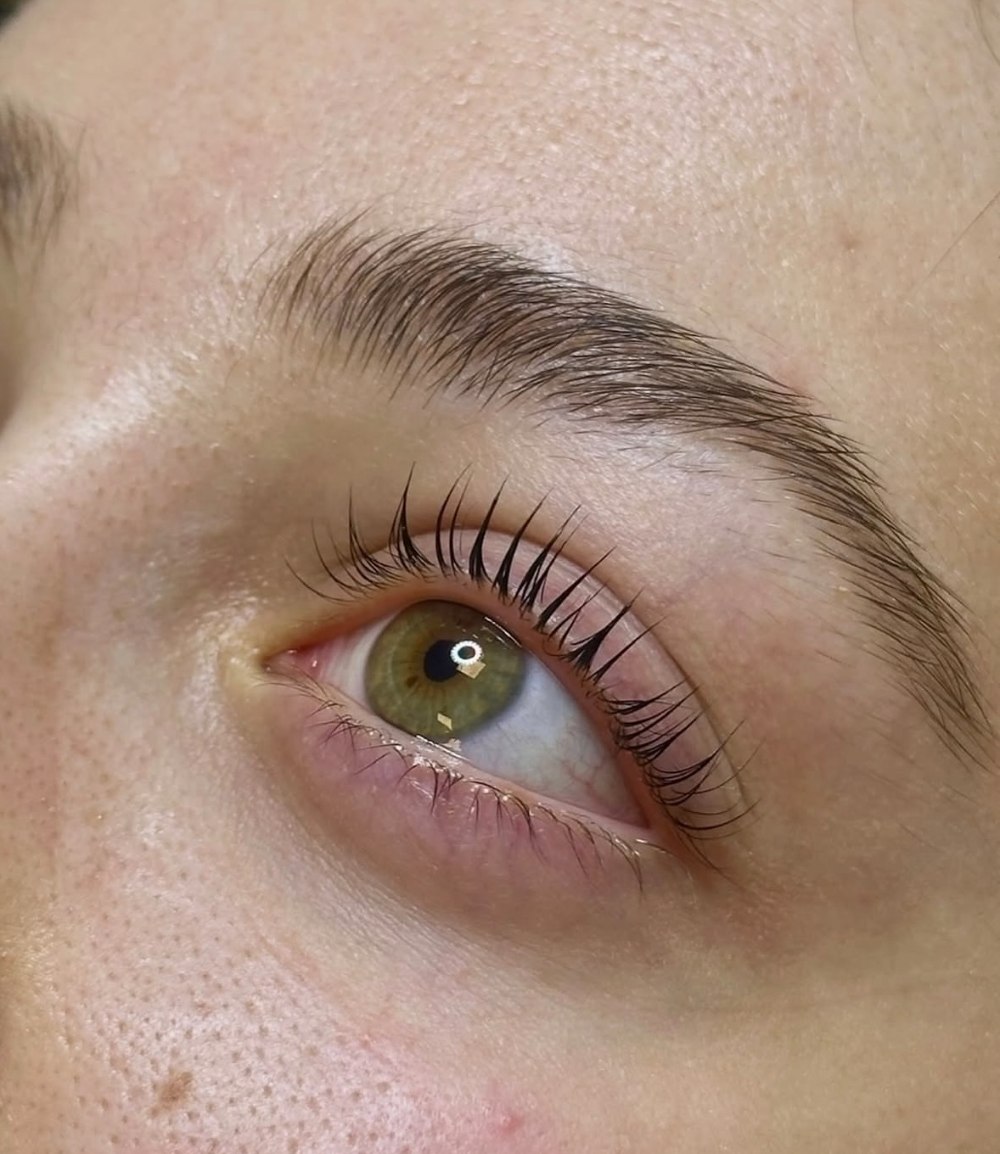 Rehaussement de cils réalisé chez Khadi Beauty